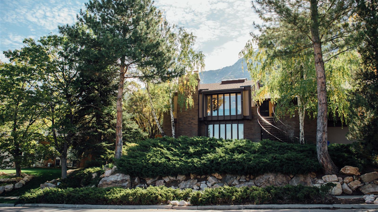 Olympus Cove cityhomeCOLLECTIVE